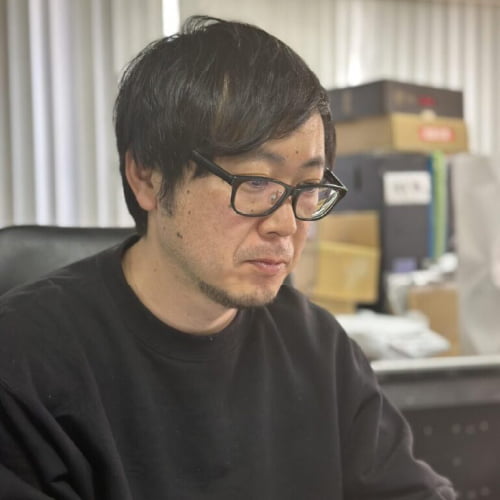 秦 優
